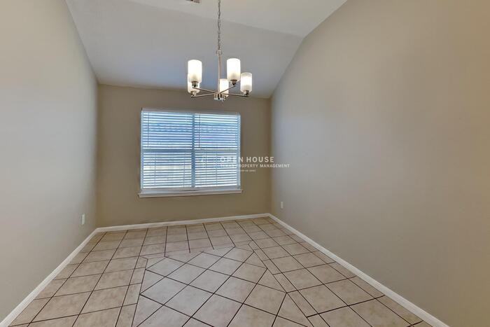 2722 Hidden Spring Vale Dr - Photo 7 of 20
