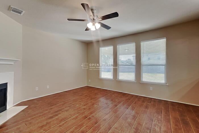 6422 Brazos Glen Ln - Photo 4 of 20