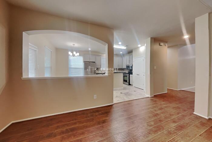 6422 Brazos Glen Ln - Photo 5 of 20