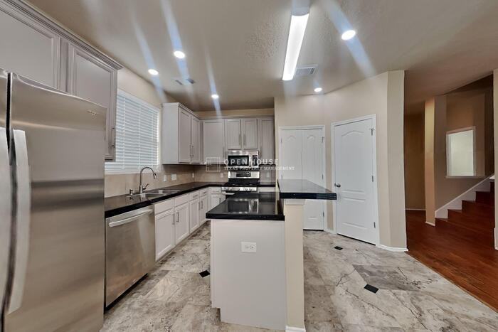 6422 Brazos Glen Ln - Photo 7 of 20