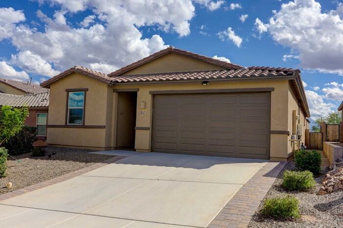 717 W Calle El Teclado - Photo 3 of 38