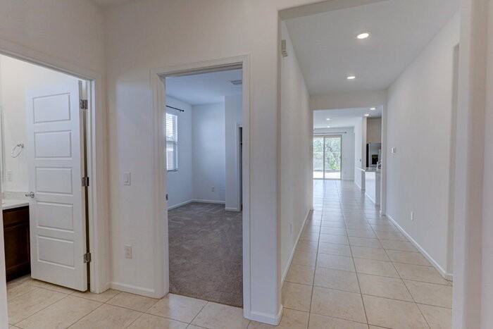 717 W Calle El Teclado - Photo 6 of 38