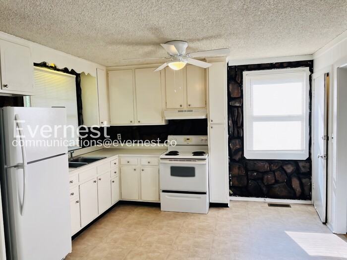 847 Rose Park Dr - Photo 3 of 12