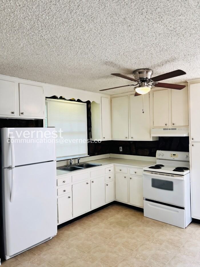 847 Rose Park Dr - Photo 4 of 12