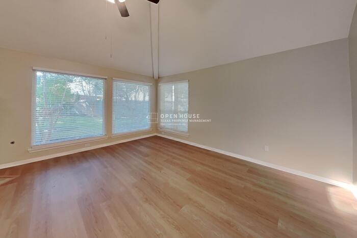 826 Featherbrook Ct - Photo 5 of 20