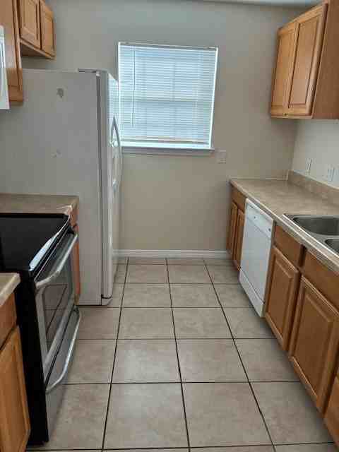 2518 Marshall Rd #B - Photo 4 of 21