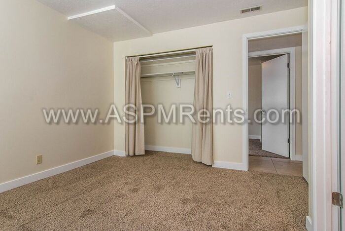 291 E Hill Ave #3 - Photo 5 of 20