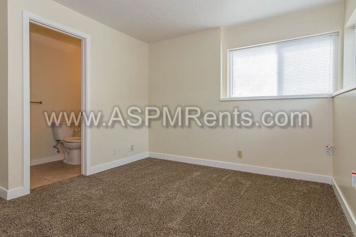 291 E Hill Ave #3 - Photo 6 of 20