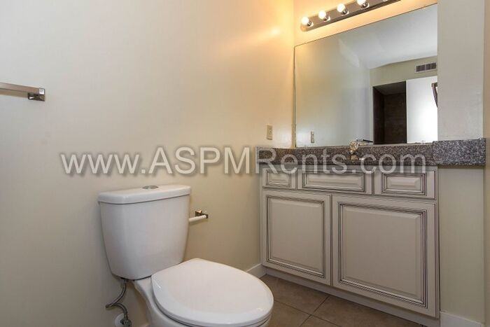 291 E Hill Ave #3 - Photo 7 of 20
