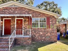 featured image of 1216 Chevis St #B