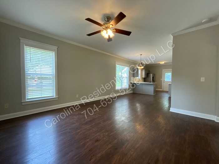 8228 Ballymore Ct - Photo 3 of 20