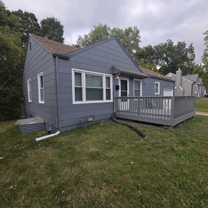 11312 Bennington Ave - Photo 4 of 20