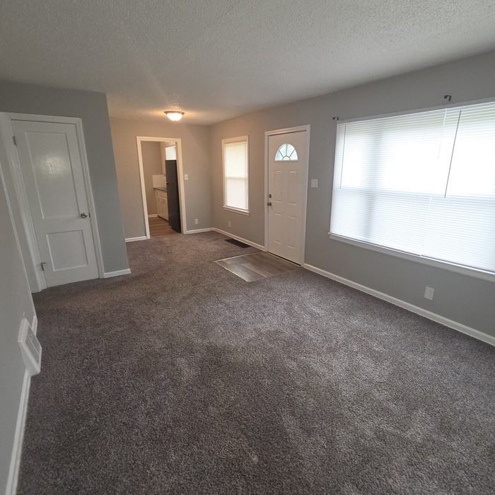 11312 Bennington Ave - Photo 6 of 20