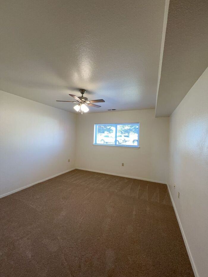 1066 Sitting Bull Ct - Photo 7 of 8