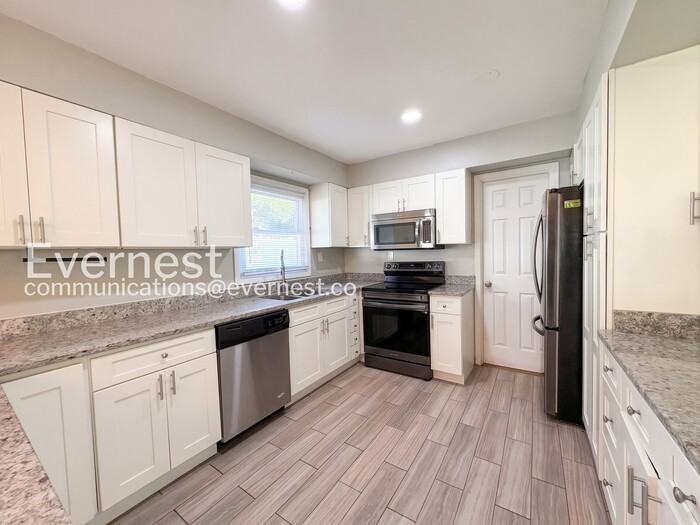 2709 Kirk Ln - Photo 6 of 27