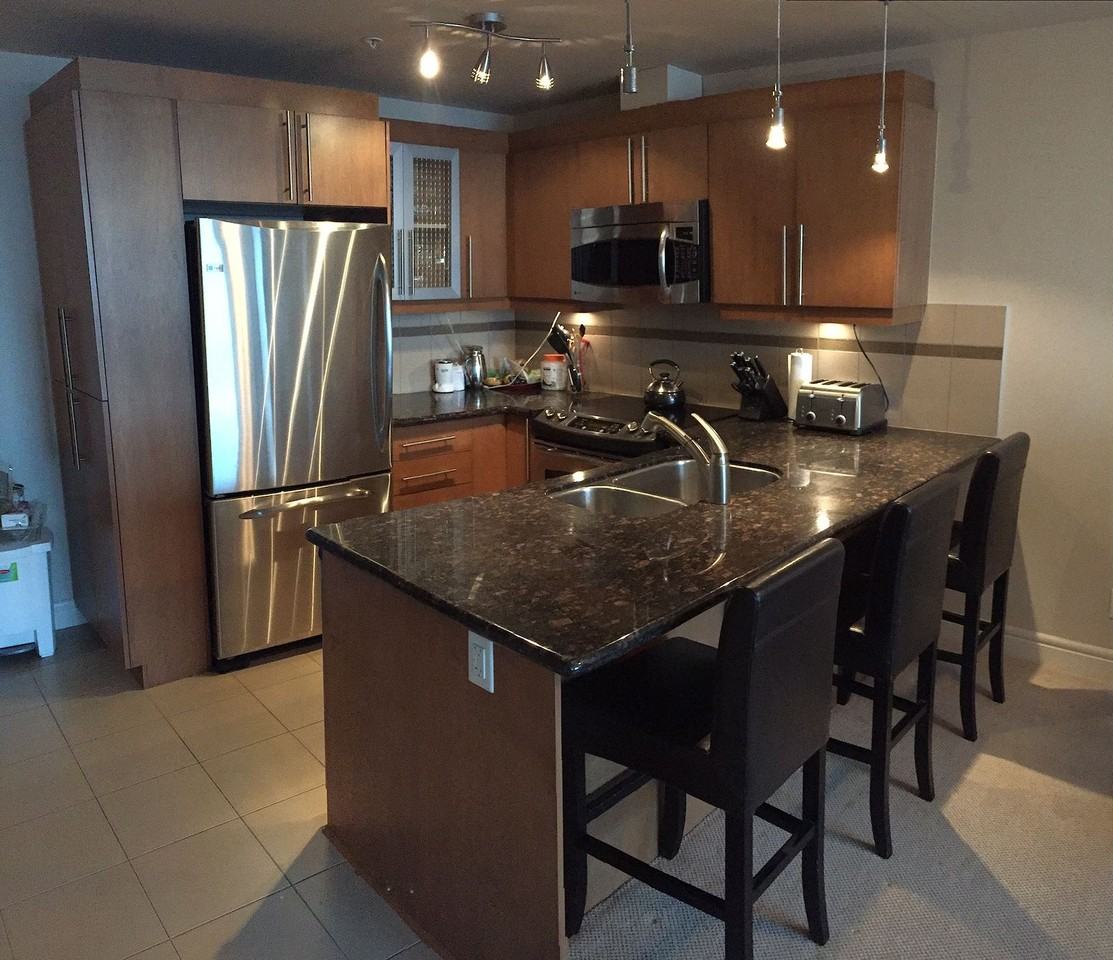 817 15 Ave Sw - Photo 3 of 15
