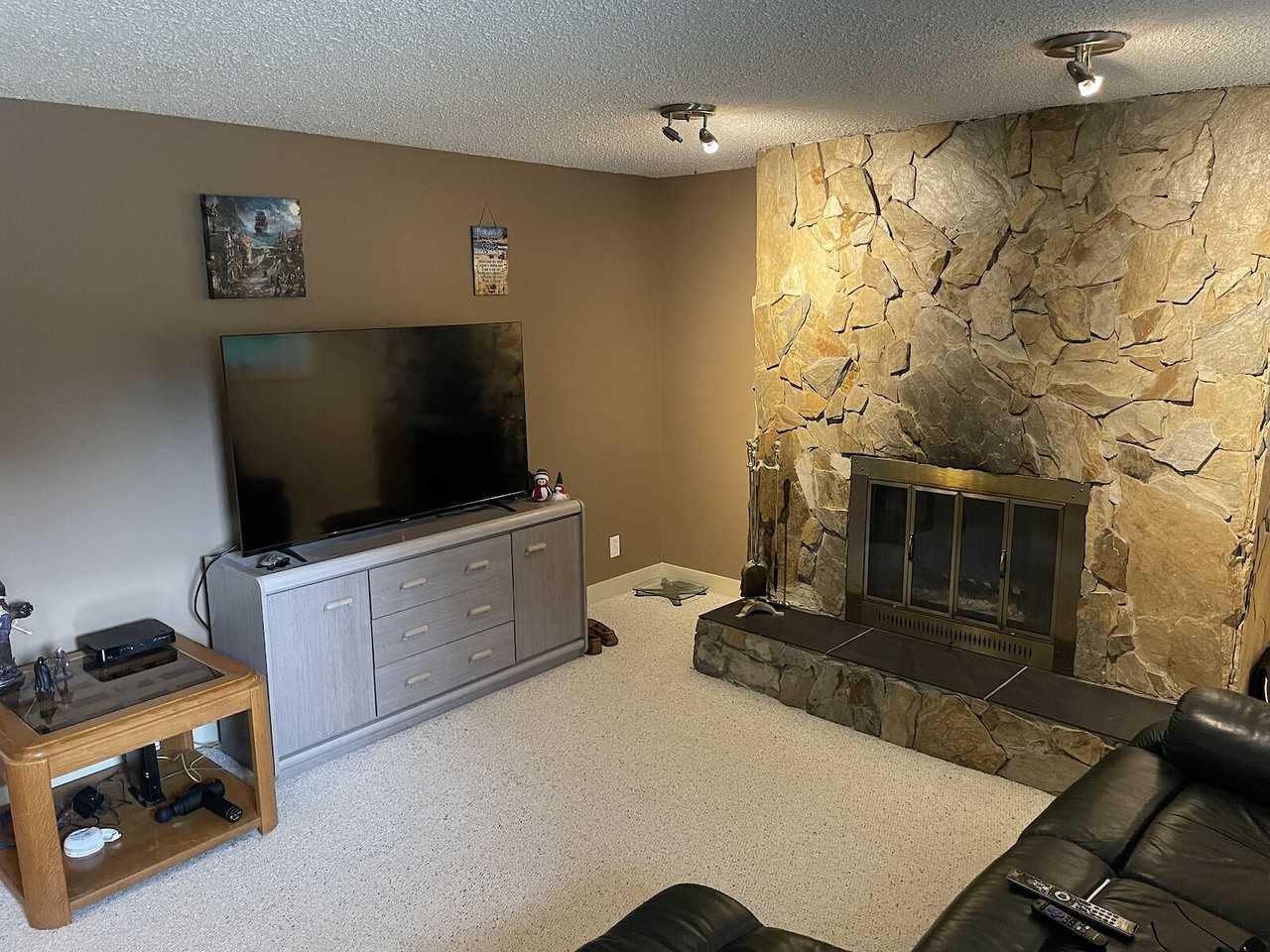 4819 48 St Nw - Photo 5 of 11