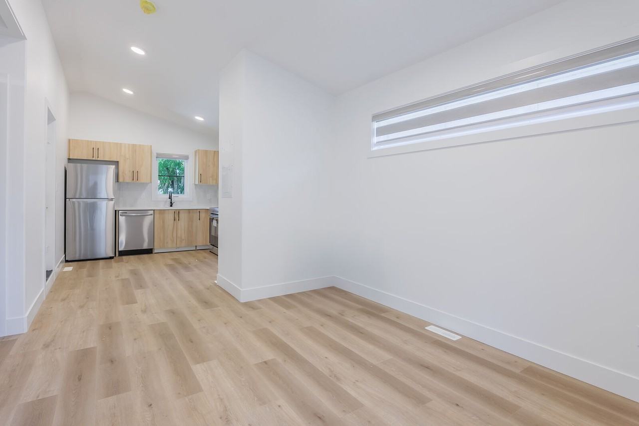11603 - 11603 89 Ave Nw - Photo 3 of 11