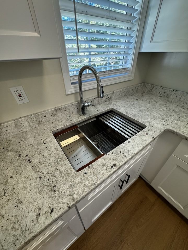368 Cannon Dr #C - Photo 3 of 18