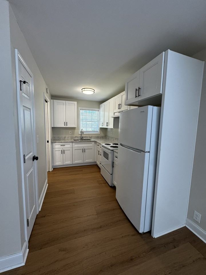 368 Cannon Dr #C - Photo 4 of 18