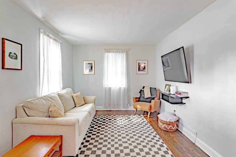 1711 Maple Ave #NA - Photo 2 of 24