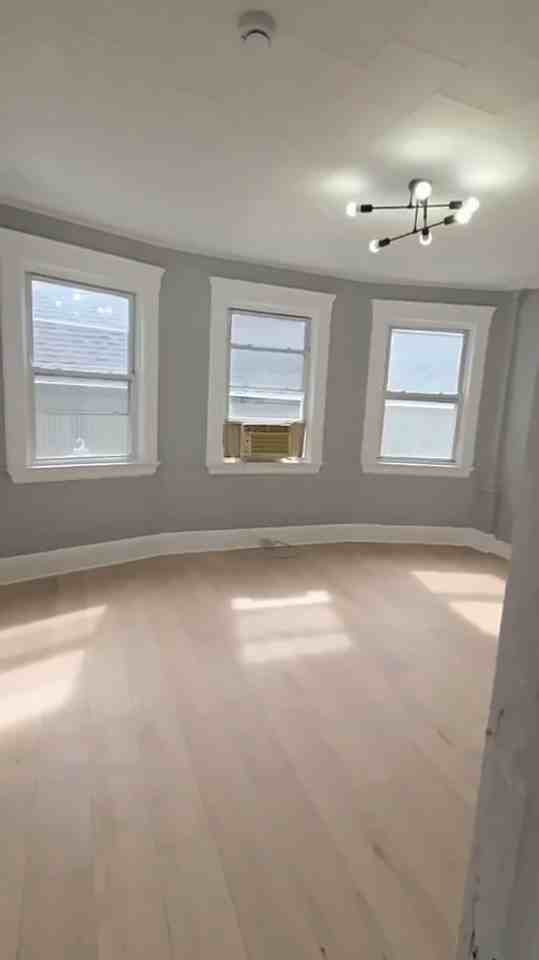 100 Redwood Ave #1 - Photo 4 of 8