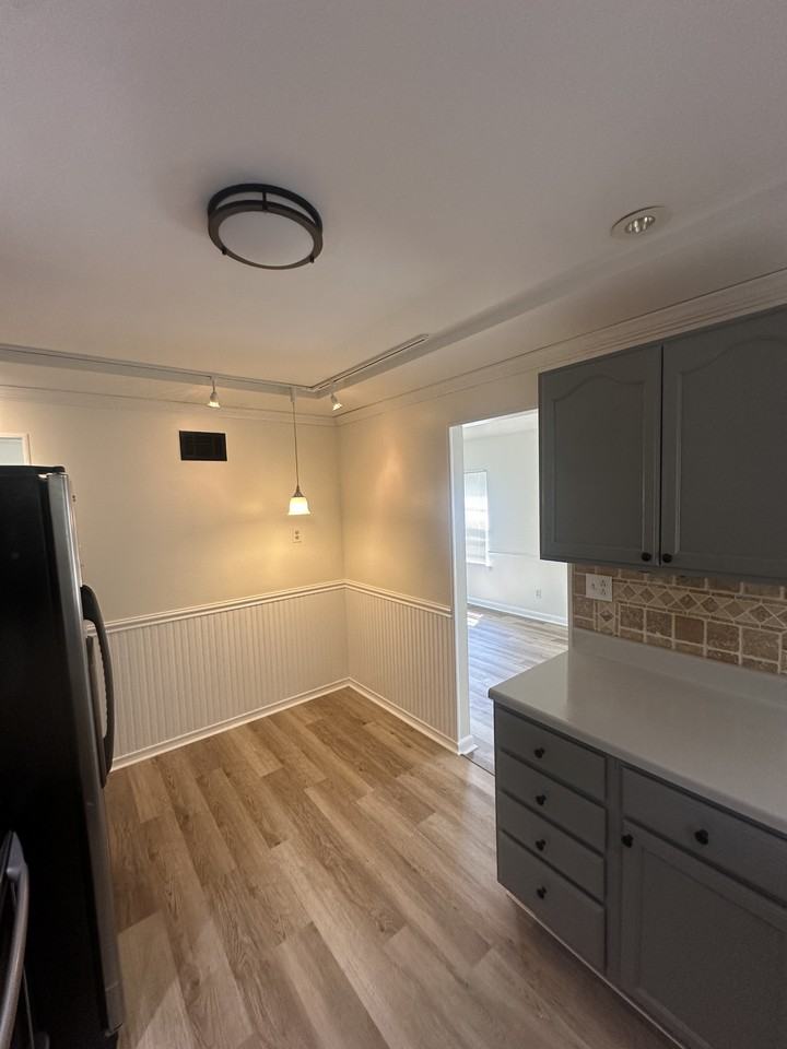2516 Center Ave #NA - Photo 4 of 30