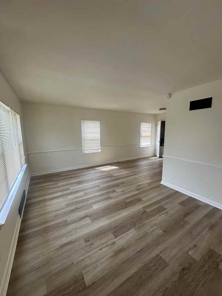 2516 Center Ave #NA - Photo 5 of 30