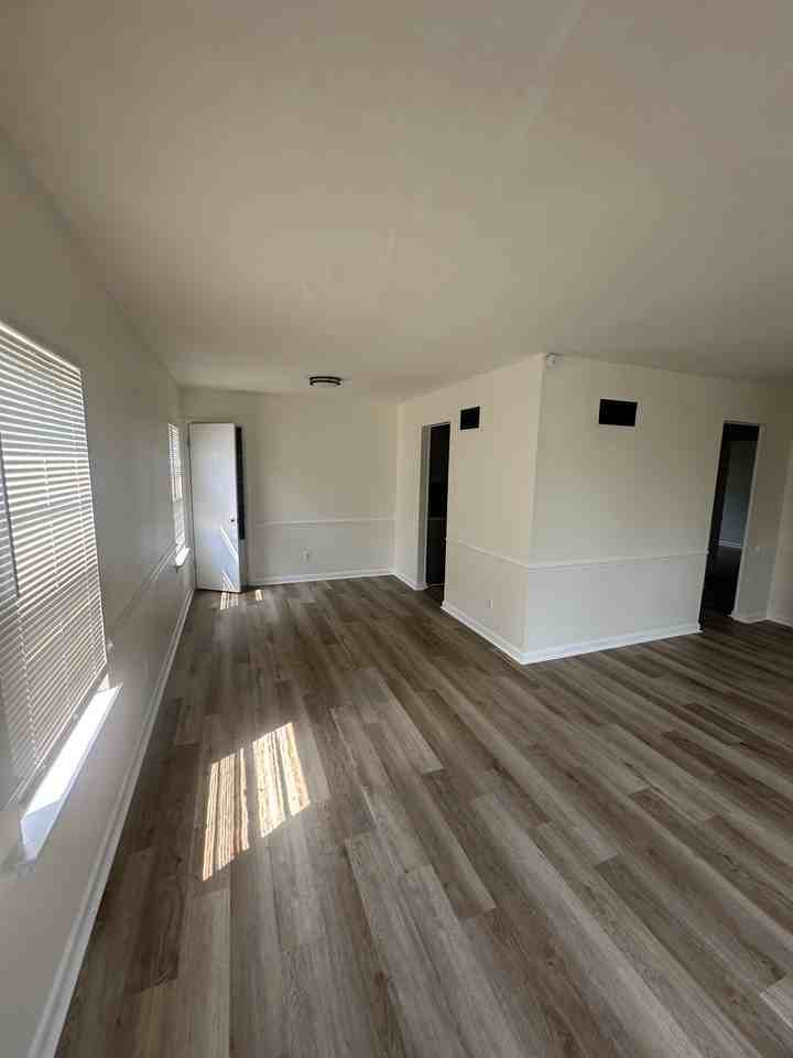 2516 Center Ave #NA - Photo 6 of 30