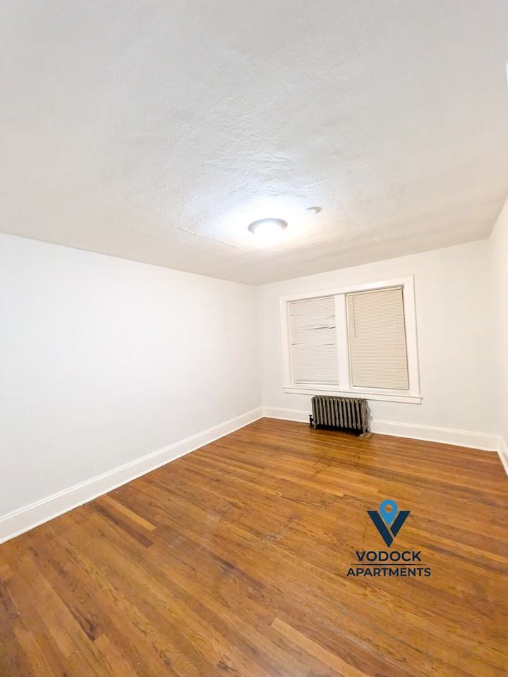65 Belmont Ave #1L - Photo 6 of 9