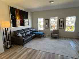 1533 157 St Sw - Photo 1 of 1