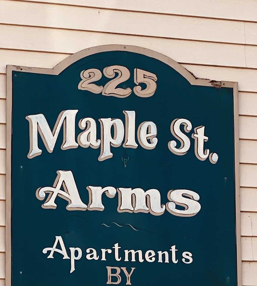 225 Maple St #10