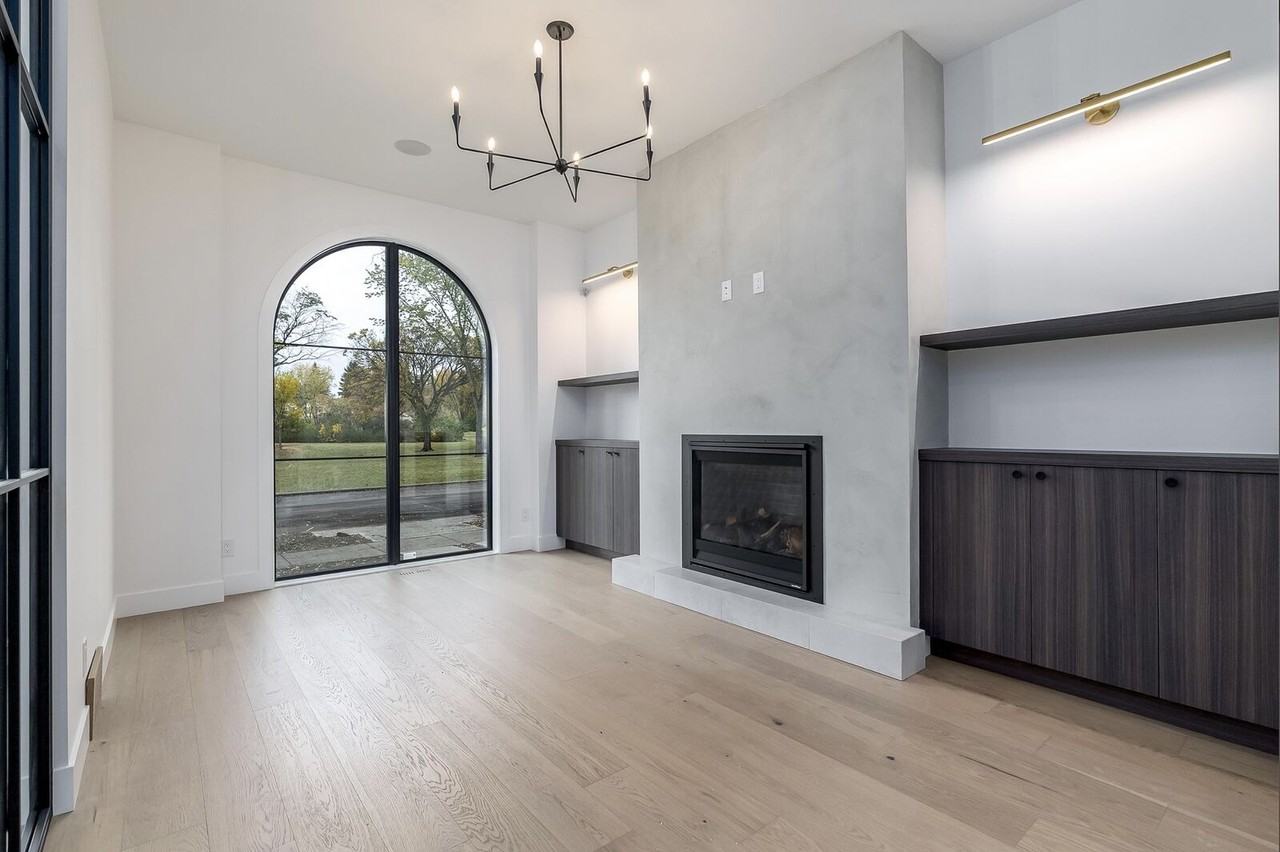 9823 147 St Nw - Photo 4 of 45