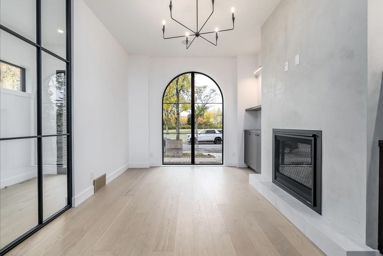9823 147 St Nw - Photo 5 of 45