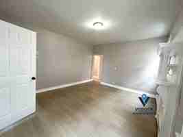 featured image of 9 W Pearl St #2
