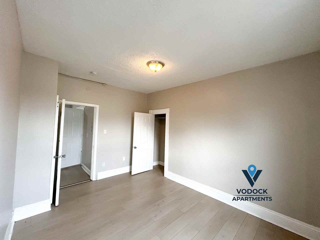 9 W Pearl St #2 - Photo 3 of 10