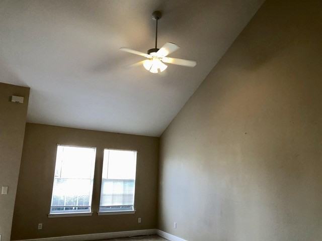 3261 Sawtooth Dr #3261 - Photo 4 of 7