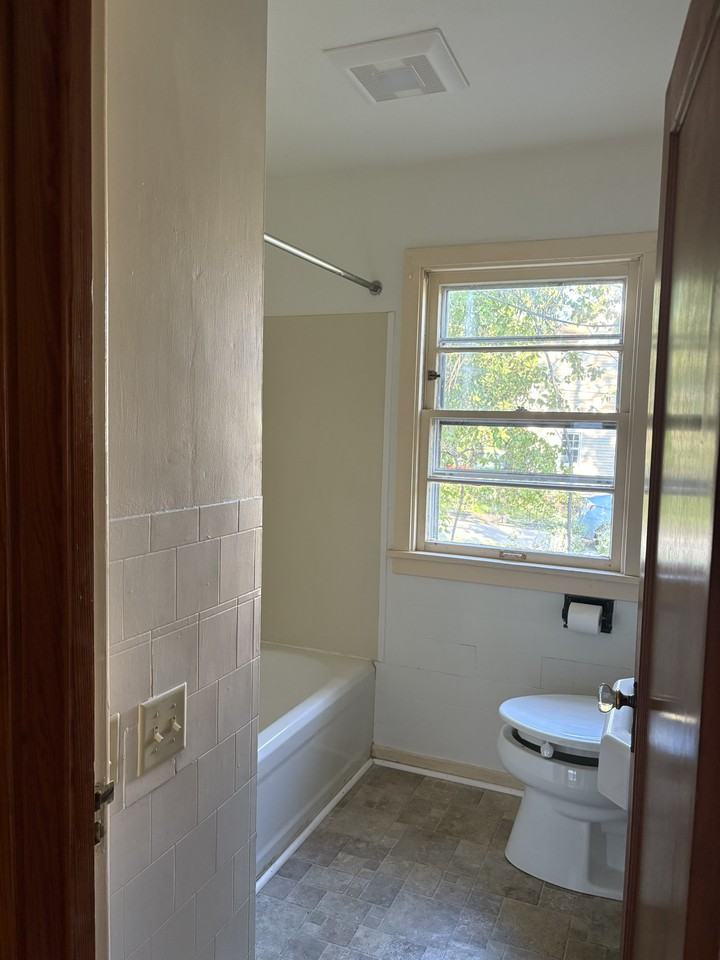 113 Van Deusen St #NA - Photo 6 of 6