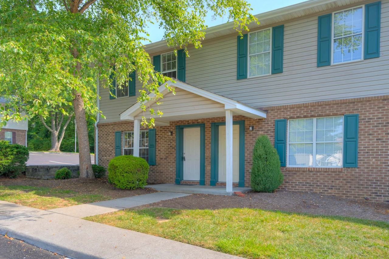 846 Patrick Henry Dr #846 - Photo 2 of 31
