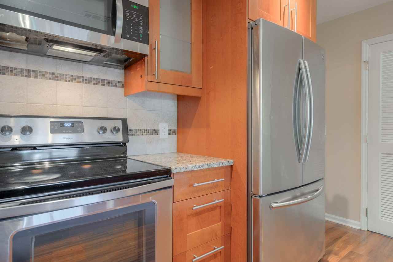 846 Patrick Henry Dr #846 - Photo 4 of 31