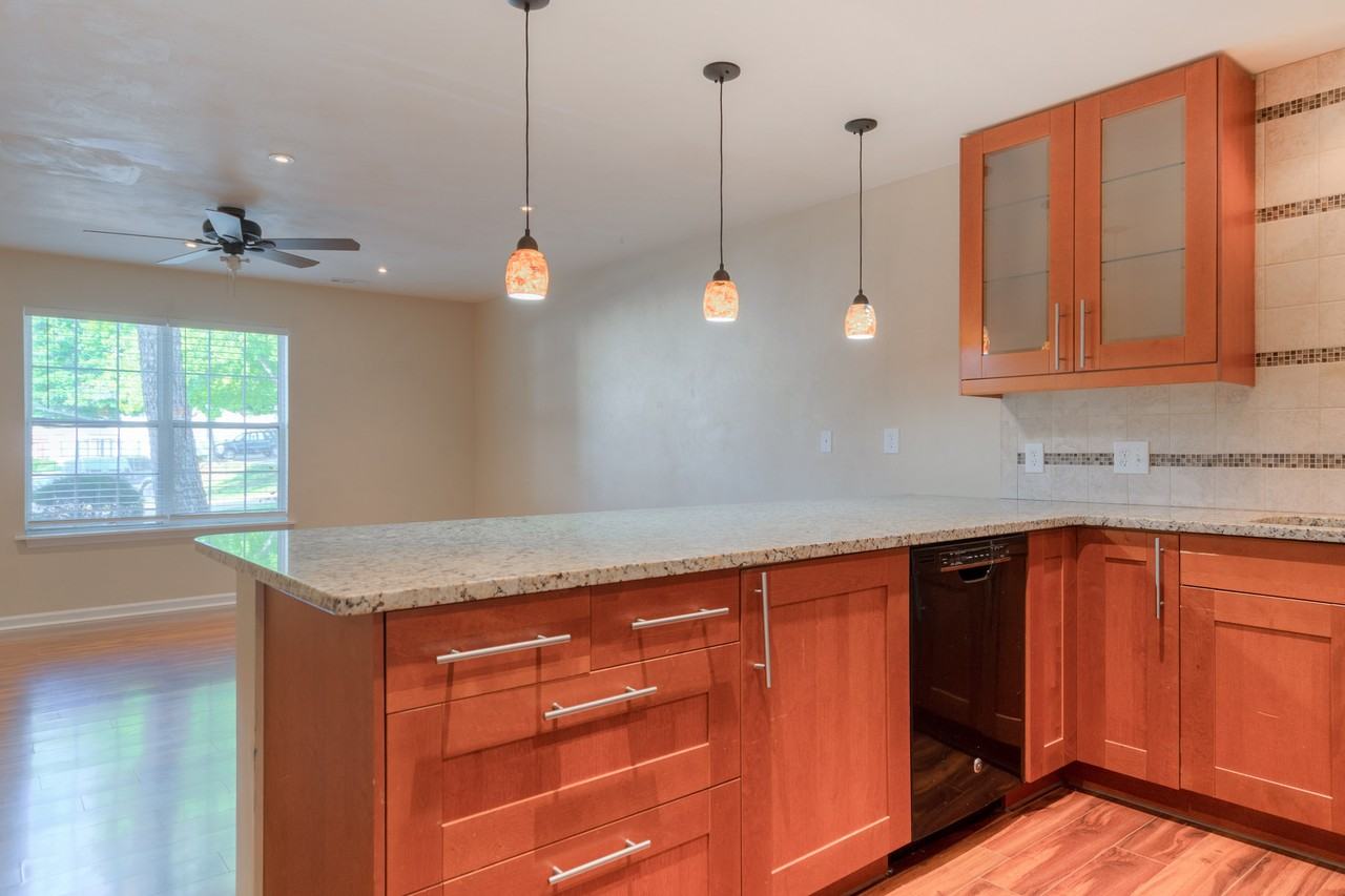 846 Patrick Henry Dr #846 - Photo 6 of 31