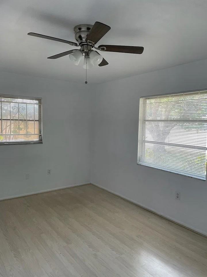 7215 Manatee St #NA - Photo 4 of 7