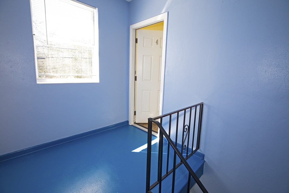 849 W 30th St #4 - Photo 4 of 11