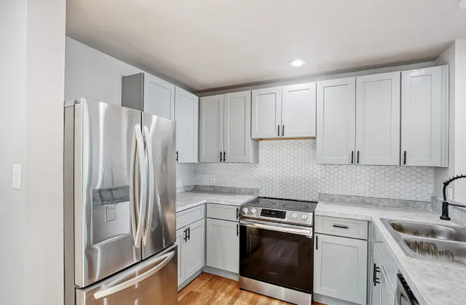 323 Moselle Ave #NA - Photo 3 of 20