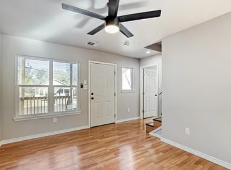 323 Moselle Ave #NA - Photo 5 of 20