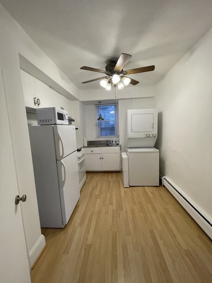 32 Hobby St #1 - Photo 4 of 11