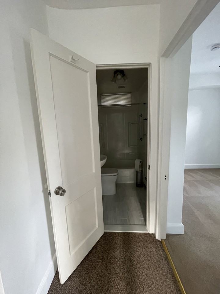 32 Hobby St #1 - Photo 7 of 11
