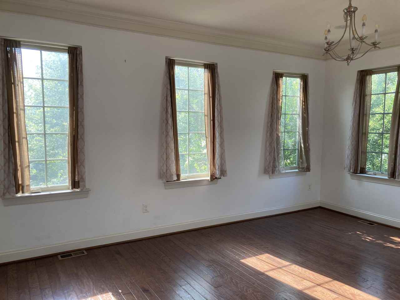 22810 Goldsborough Ter #22810 - Photo 2 of 20