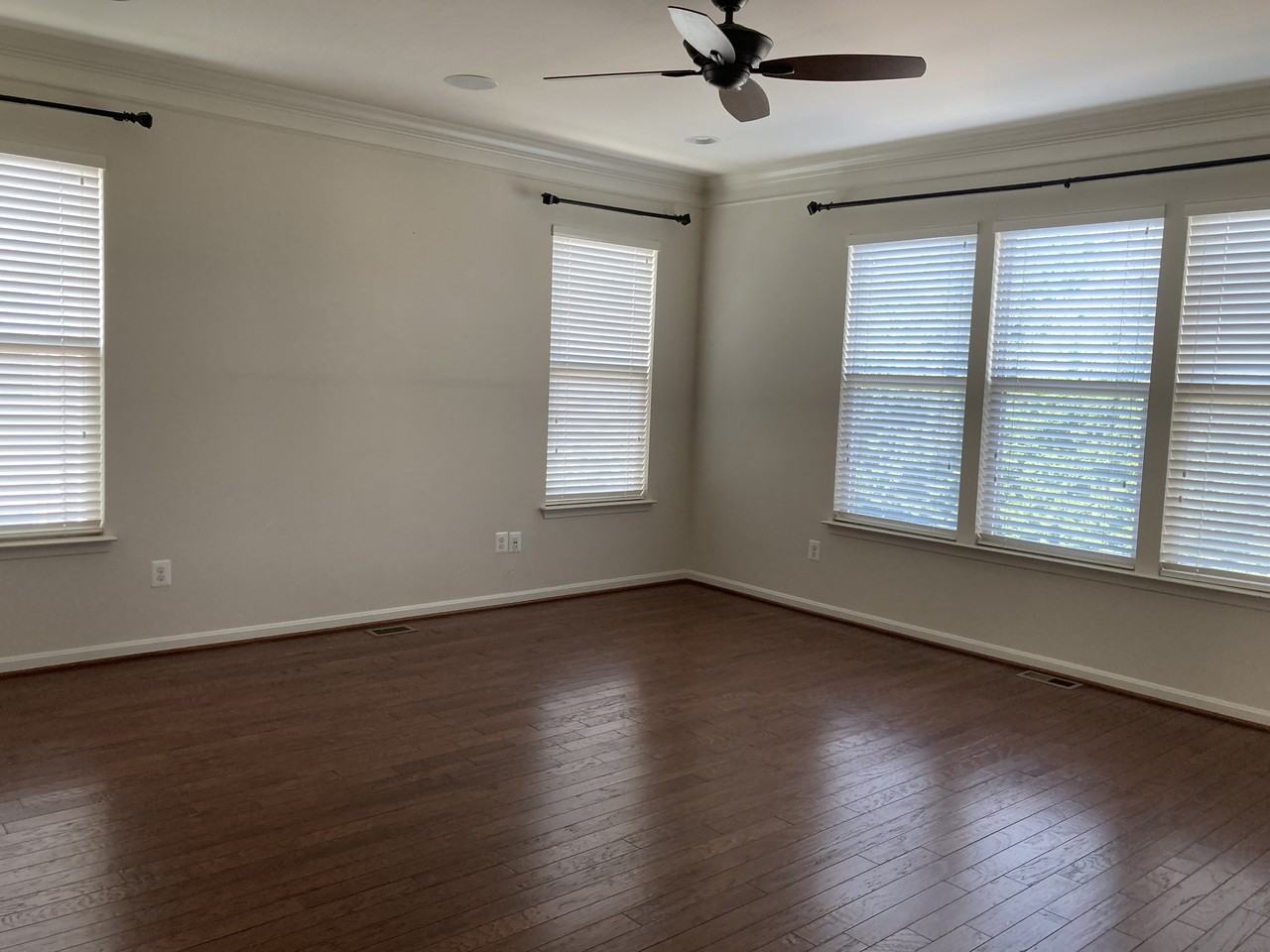 22810 Goldsborough Ter #22810 - Photo 7 of 20