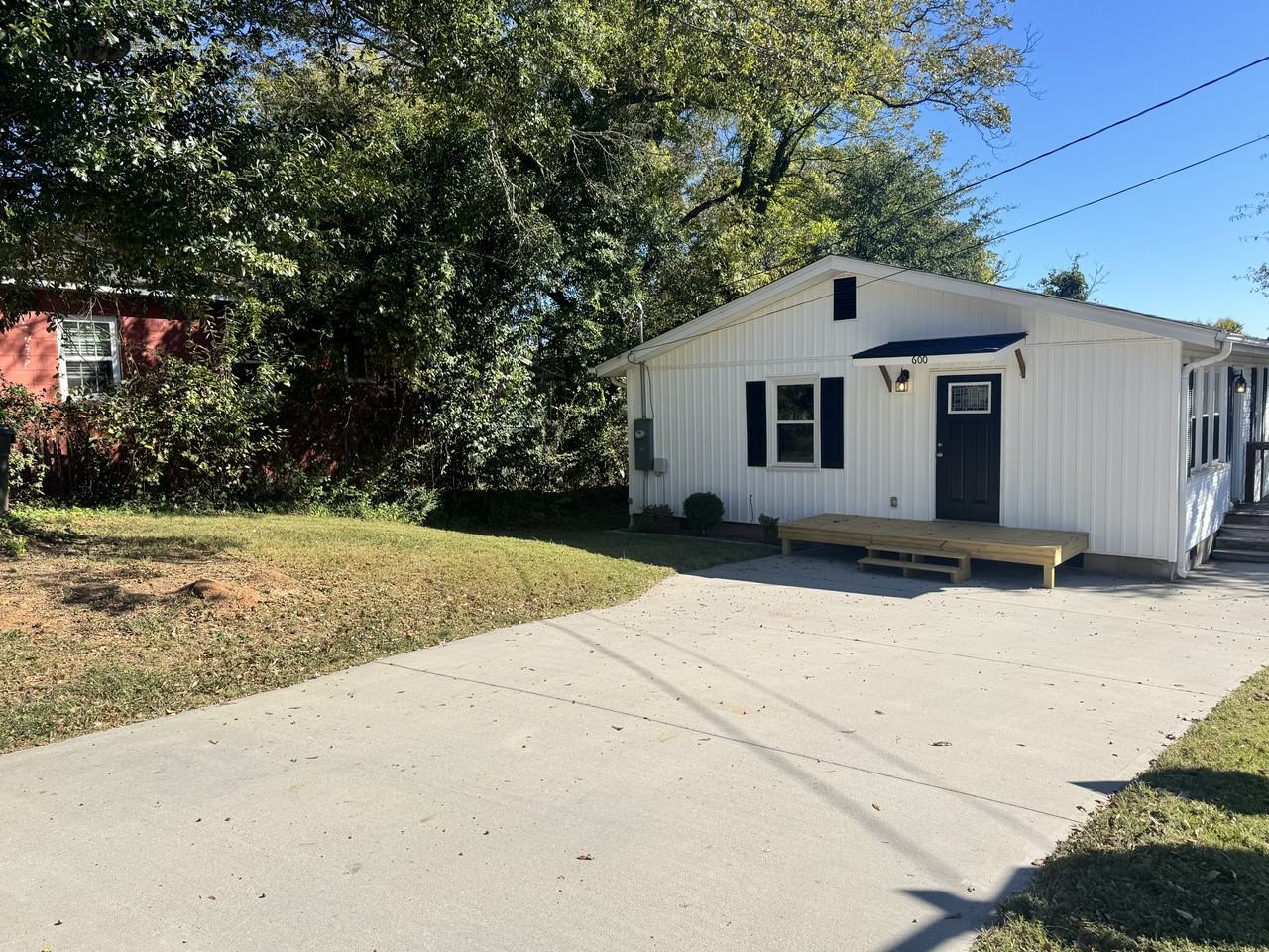 600 Sunnyside Dr #NA - Photo 2 of 31